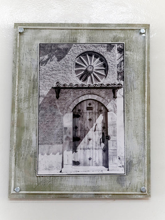 White door wagon wheel - photograph