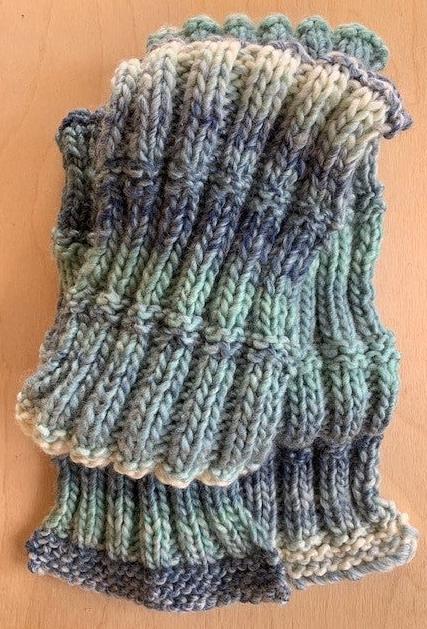 knit scarf - blue