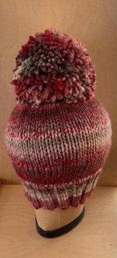 knit hat with XL pompom - red